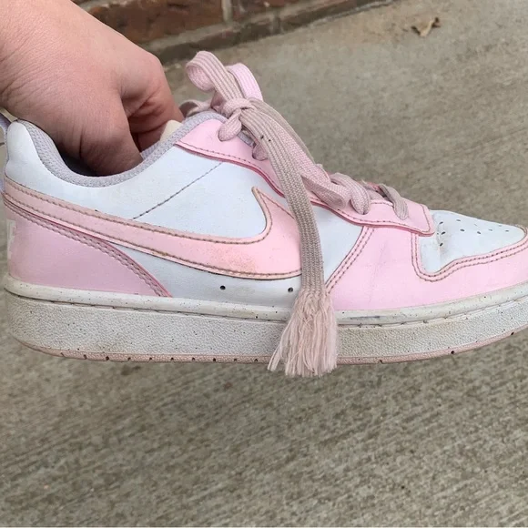 Nike Girl’s Pink and White Court Low Sneakers 5 - Picture 4 of 9